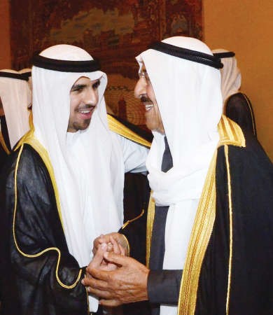 صاحب السمو الامير الشيخ صباح الاحمد يبارك للمعرس﻿