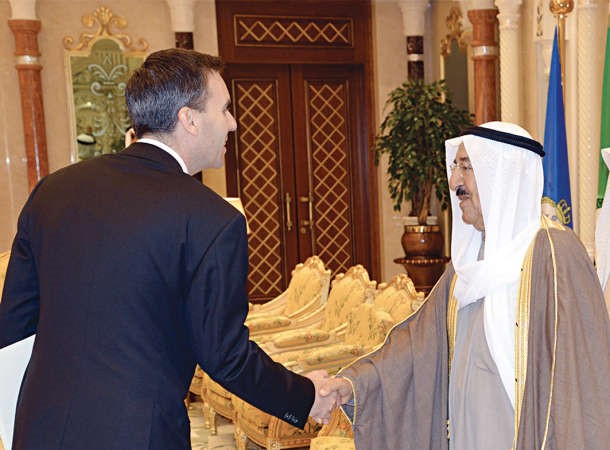 صاحب السمو الامير مستقبلا السفير الاسترالي وارن هاوك ﻿