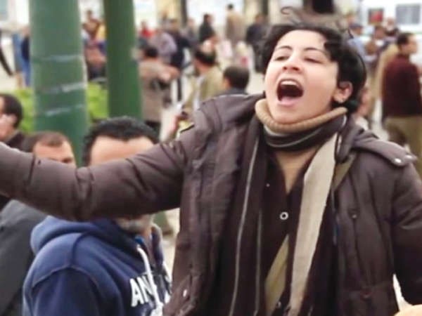 صورة ارشيفية لشيماء الصباغ خلال احدى التظاهرات