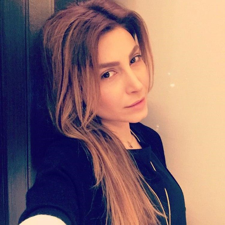 بالصور.. إطلالة يارا بدون ماكياج.. هل بدت أكبر سنا؟