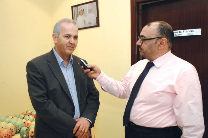 مجوزيف اسطفان متحدثا الى الزميل اسامة دياب﻿