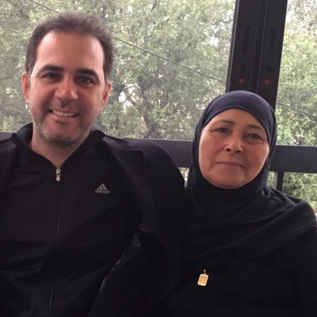وائل جسار ينشر صورة والدته لأول مرة.. شاهد