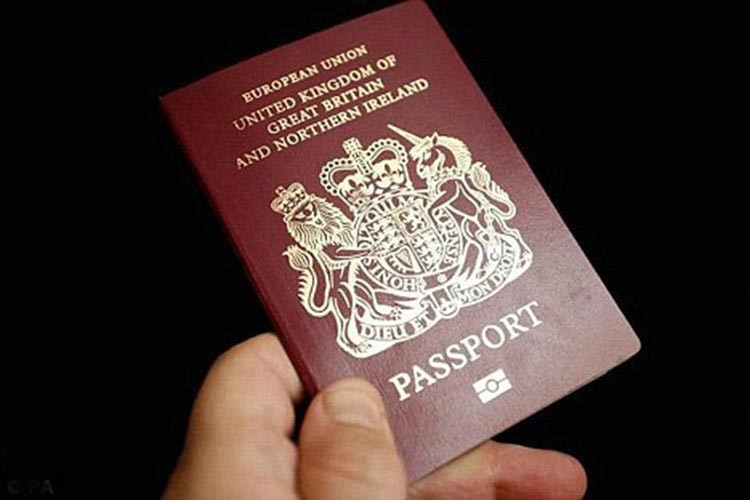 بريطانيا تسحب جوازات 5 فتيات وعائلاتهن بعد «اهتمامهن» بالانضمام إلى «داعش»