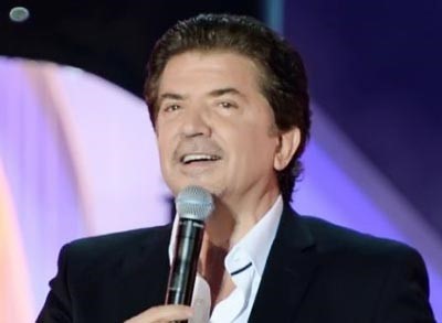 شاهد والدة وليد توفيق.. هل تشبهه؟