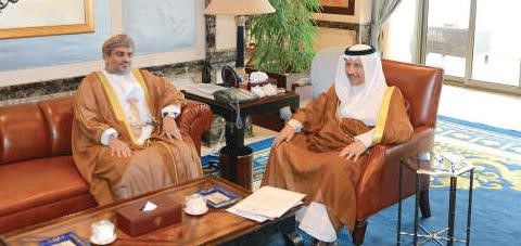سمو الشيخ جابر المبارك مستقبلا السفير العماني حامد بن سعيد بن سالم ال ابراهيم﻿