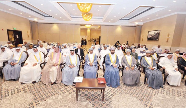 عدد من الشخصيات المشاركة في الملتقى الاعلامي العمانيالكويتي