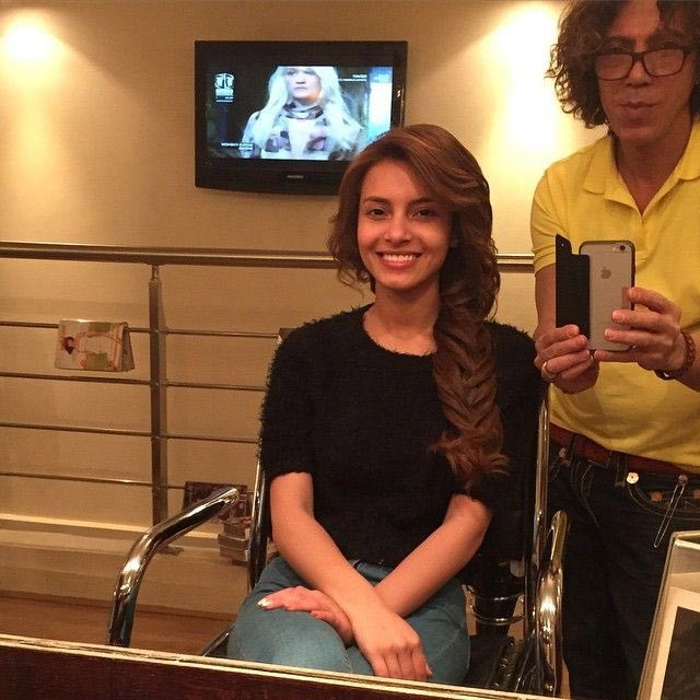 بالصور.. كارمن سليمان تفاجيء متابعيها بإطلالتها بدون ماكياج وتسريحة جديدة