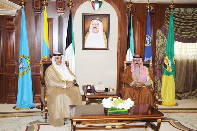 سمو ولي العهد الشيخ نواف الاحمد مستقبلا م سالم الاذينة
