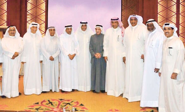 فواز الحساوي مع عبدالمحسن الفارس وخالد الحمد وفيصل الجزاف ويوسف الماجد وعبدالوهاب البناي وسليمان الحقان وعلي الحلبي ويعقوب النجم ودمحمد خليل