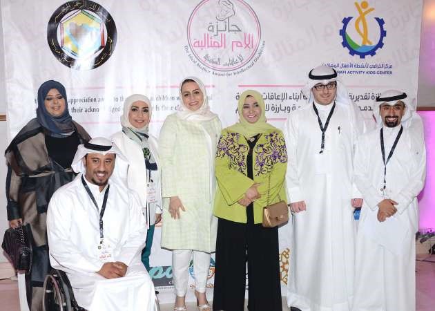 اللجنة المنظمة للجائزة﻿
