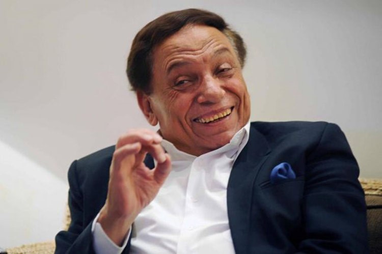 عادل إمام يكشف حقيقة مرضه بنفسه