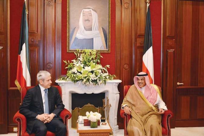 الشيخ صباح الخالد مستقبلا رئيس صربيا السابق بوريس تاديتش ﻿