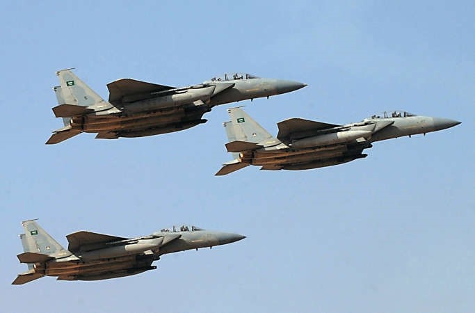 صورة ارشيفية من يناير 2013 لمقاتلات من القوات الجوية الملكية السعودية خلال حفل تخريج الدفعة 83 من كلية الملك فيصل الجوية 	افپ﻿
