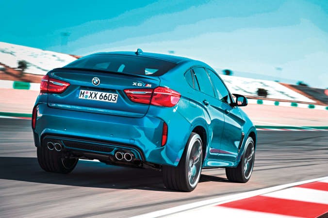 X6 M & X5 M تستعرضان قدراتهما على طرقات الشرق الأوسط