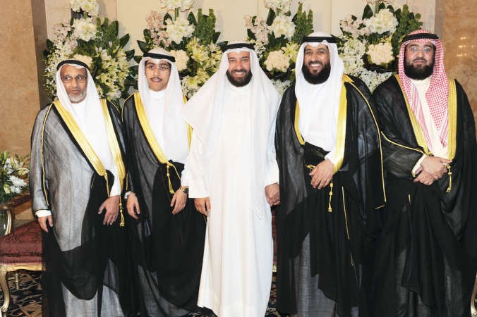 د علي العمير مباركا ﻿