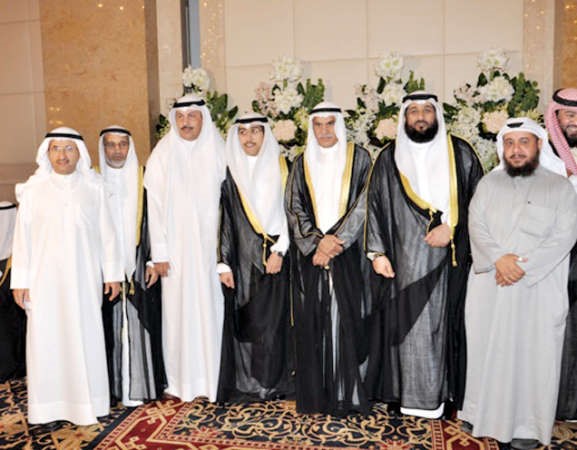 احمد العنجريواحمد السعدون ومشاري العنجري يهنئون﻿