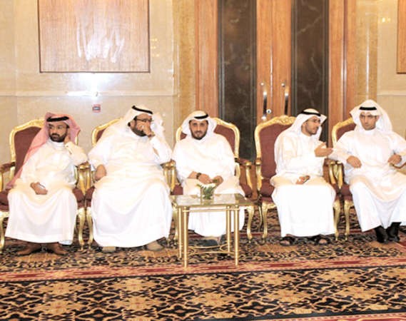 حسين الخالدي وخليفة الدبوس ومحمد الدبوس وداوود الدبوس وعصام الدبوس﻿