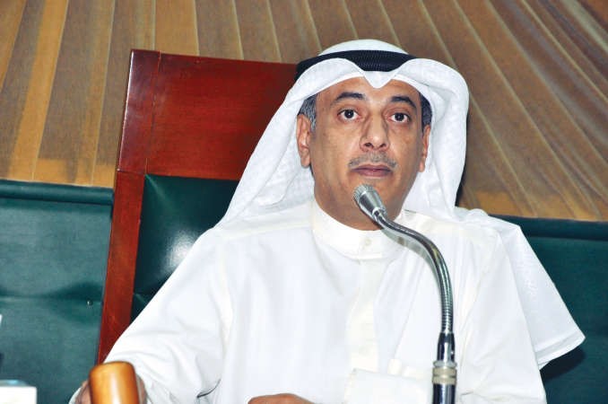 مهلهل الخالد مترئسا الجلسة 