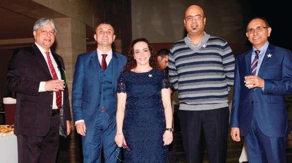 من اليسار سانجاي مادهوك مع ستيفانو فانيني - فاوتشن وفرح برجاوي واحمد حامد ﻿