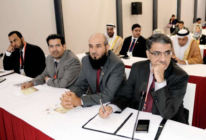 د خليل عبدالله و سيف العازمي وسفيرنا في فيتنام حمد الجطيلي يتوسطهمامين عام مجلس الامة علام الكندري﻿