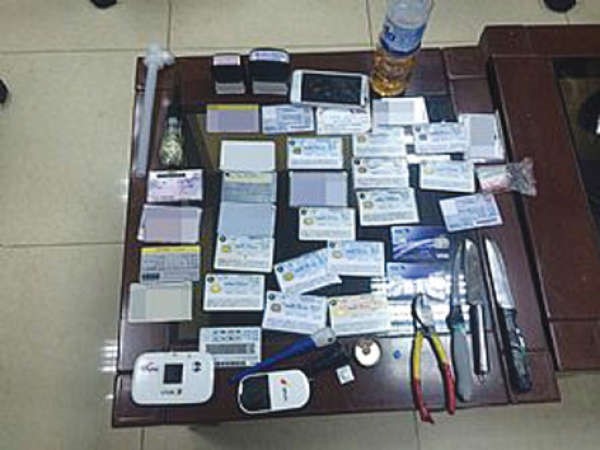 المضبوطات تنوعت بين مواد مخدرة وهويات واختام صحية