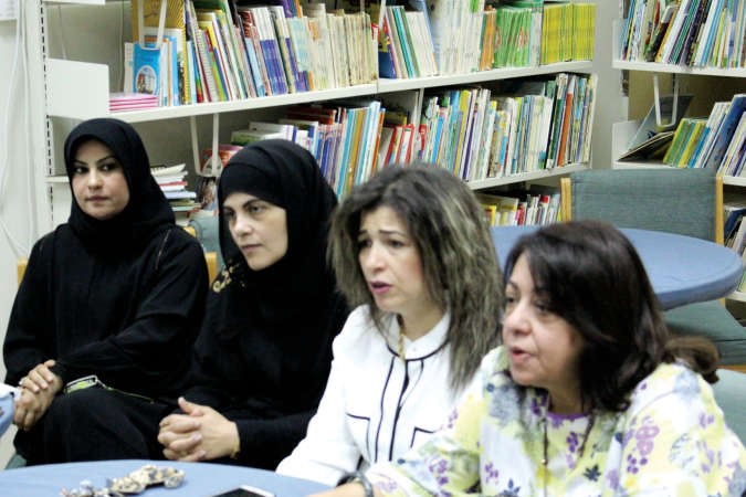 عدد من المشاركات في الاجتماع﻿