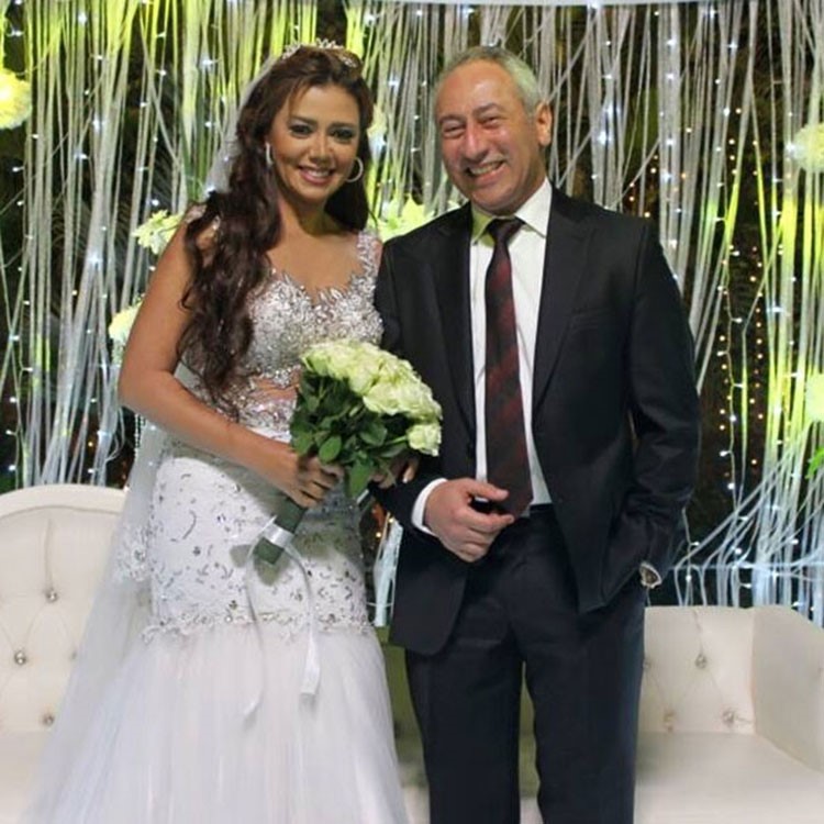 صورة.. زفاف رانيا يوسف وزوجها للمرة الثانية! 