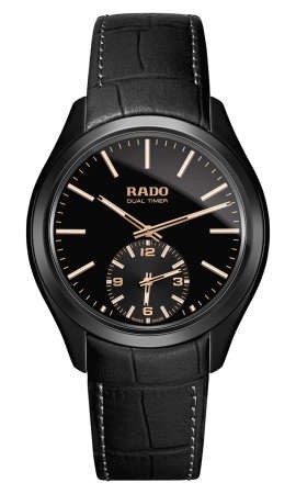 السفر بكبسة إصبع مع The Rado Hyper Chrome Ceramic Touch Dual Timer