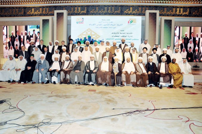 صورة جماعية للمشاركين في الملتقى﻿