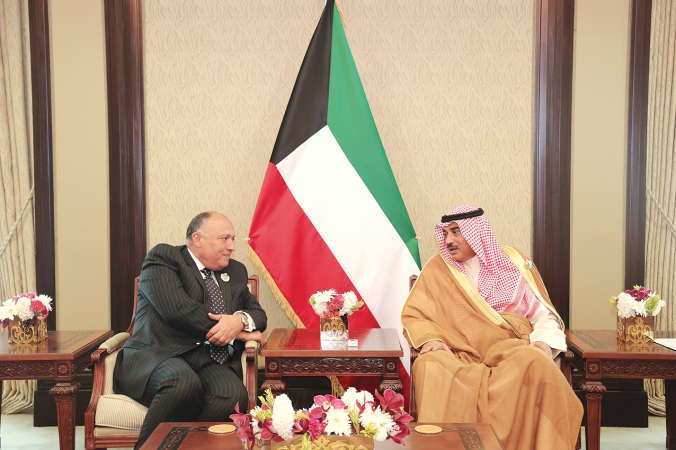 الشيخ صباح الخالد مع وزير خارجية جمهورية مصر العربية سامح شكري ﻿