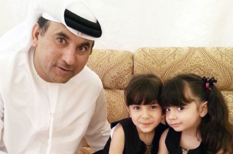 الضحية المخرج احمد حسين موسى سالاري مع ابنتيه