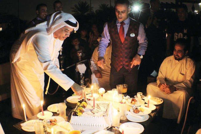 اشعال الشموع﻿