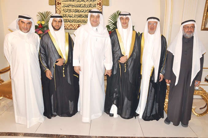 عبدالواحد العوضي يقدم التهاني﻿