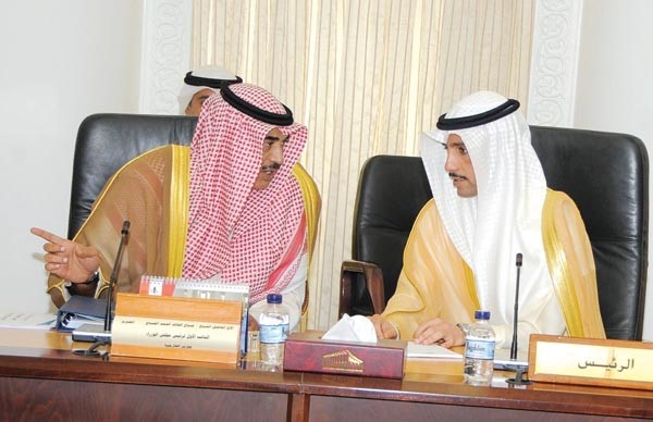رئيس مجلس الامة مرزوق الغانم والشيخ صباح الخالد خلال اجتماع السلطتين في المجلس امس