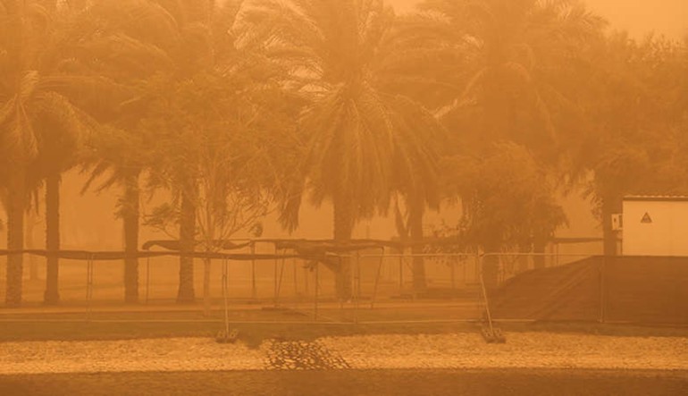 ﻿العاصفة حجبت الرؤية في دبي﻿