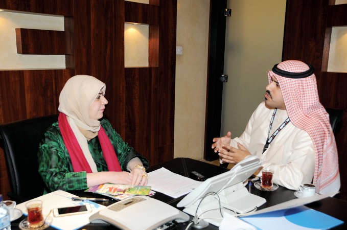د ماجدة القطان تتحدث للزميل عبدالكريم العبدالله﻿