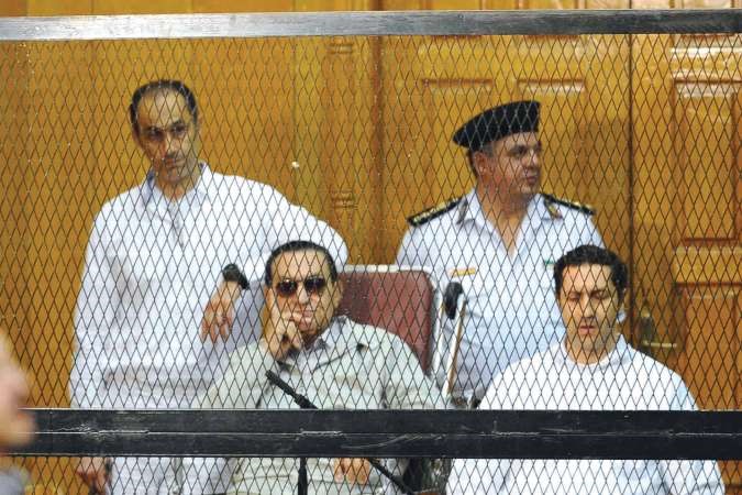صورة ارشيفية من محاكمة مبارك ونجليه