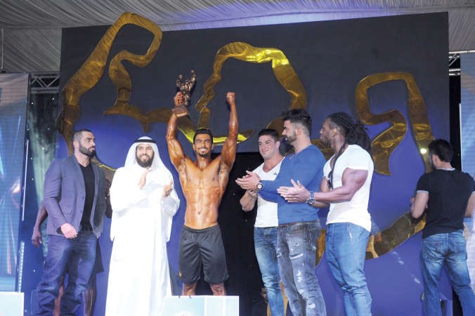 عادل واوان مع البطل والنجوم المشاركين