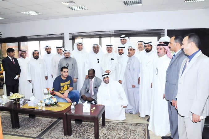 صورة جماعية للمشاركين في حفل التكريم