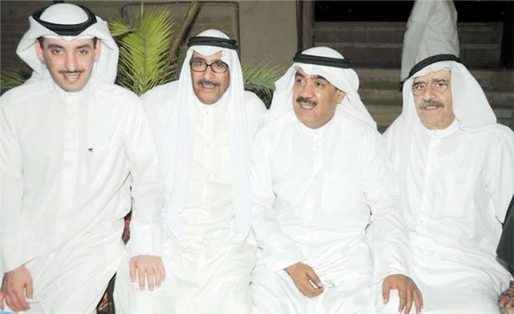 عبدالصمد والدخيل والدولة مع صالح الملا في مناسبة سابقة