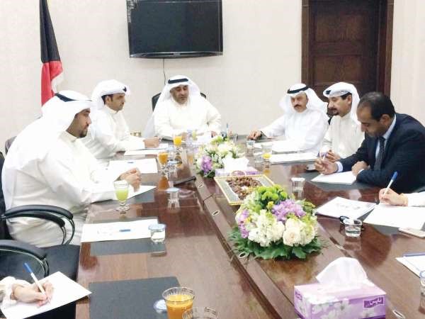 ناجي الزامل خلال الاجتماع