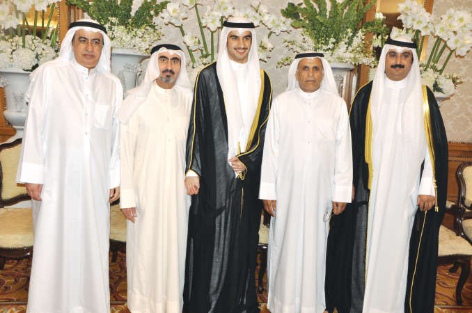 محمد الخليفة وعبدالعزيز الخميس وعبدالله الخميس مع ماضي الخميس والمعرس يوسف الخميس