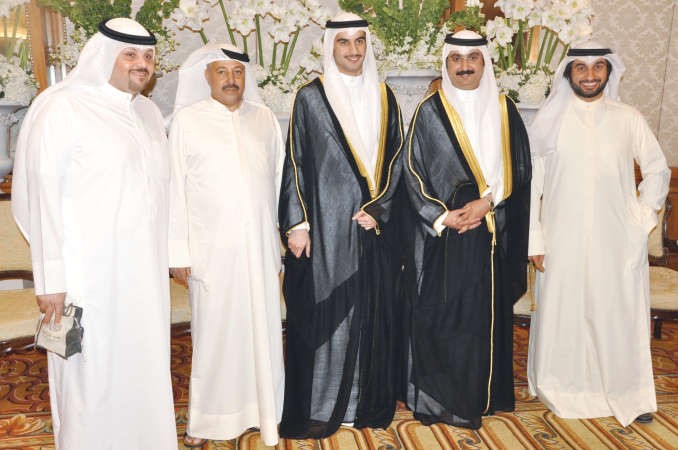 فارس الفهد وحسين العطية وصالح العطية يقدمون التهاني