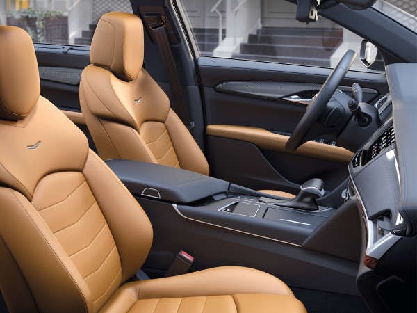 كاديلاك CT6.. العودة إلى قمة الفخامة