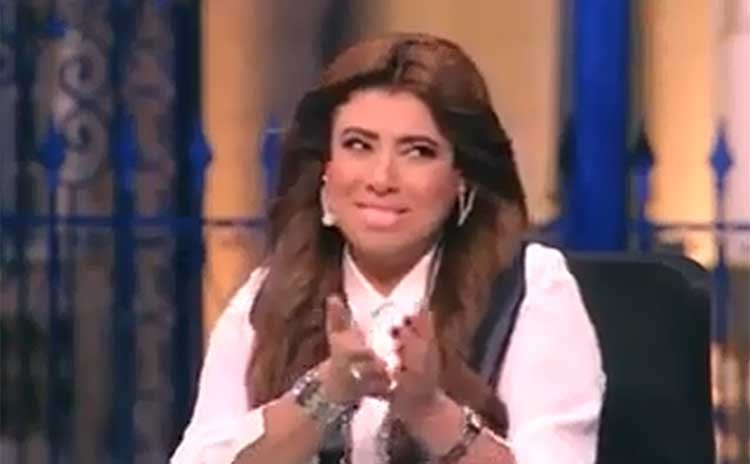بالفيديو.. نشوى مصطفى لـ"إليسا": عايزين بوسة لأحمد السقا