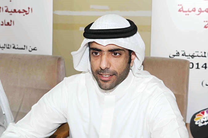 فهد علي الغانم مترئسا الجمعية العموميةويبدو متفائلا بنتائج اعيان﻿