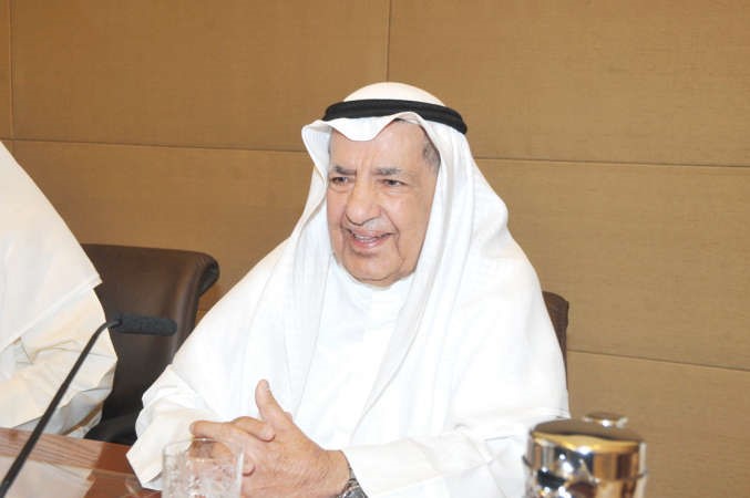 علي الغانم مترئسا الجمعية العمومية للغرفة امس