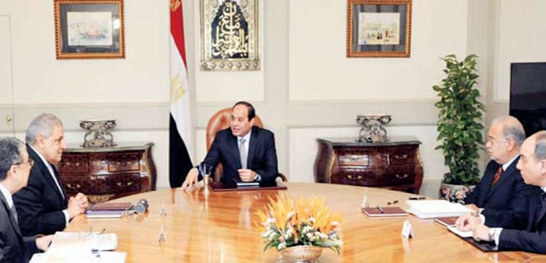 الرئيس المصري عبد الفتاح السيسي خلال ترؤسه الاجتماع في القاهرة امس الاولالاهرام 