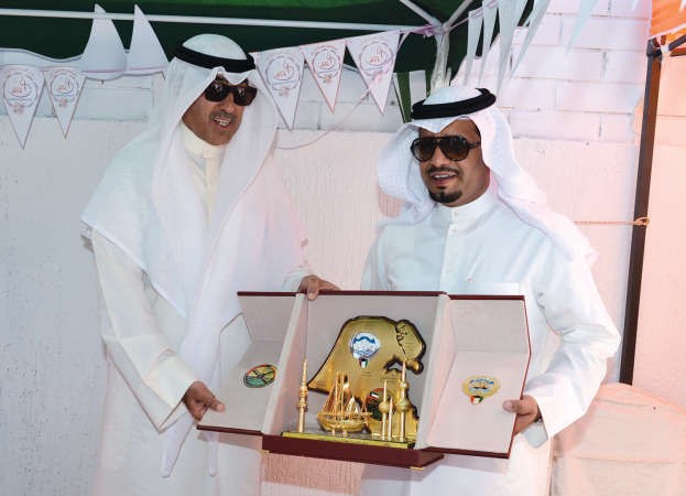 ومكرما احد المشاركين