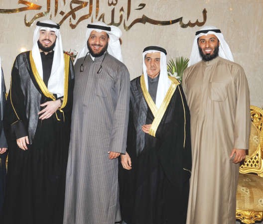 فواز الخزيم يبارك للمعرس ووالده وشقيقه يعقوب اللوغاني